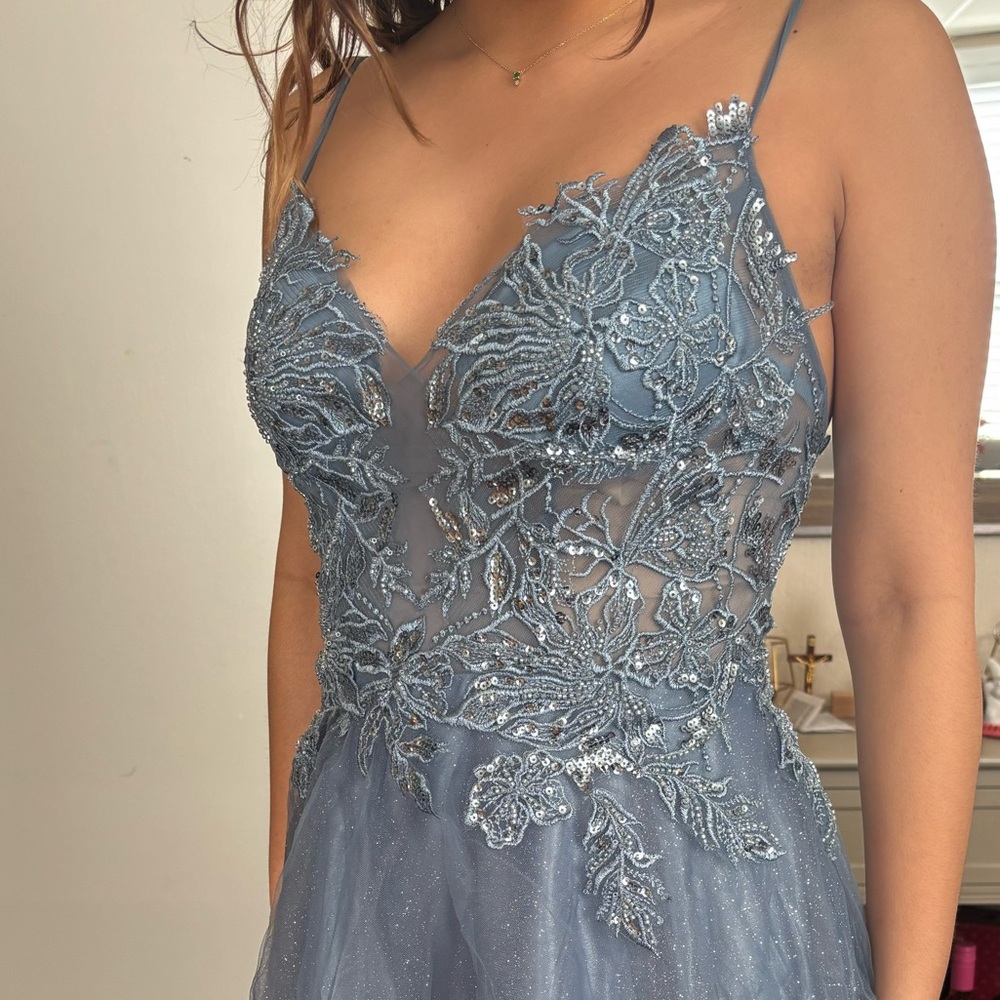 Elegant Blue Lace Evening Gown